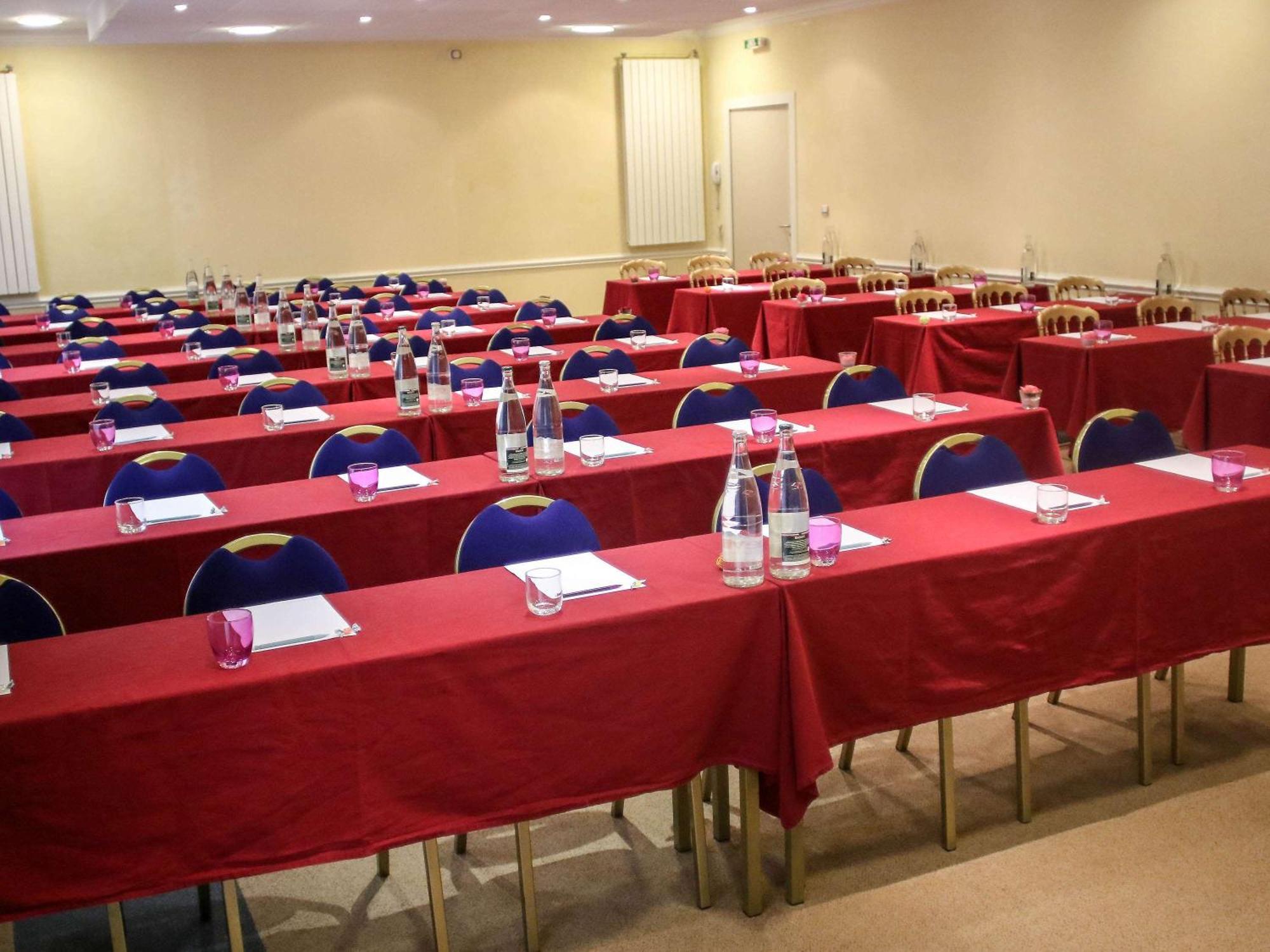 Hotel Mercure Saint-Nectaire Spa & Bien-Etre Bagian luar foto